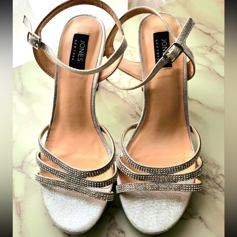 Jones New York formal sandal